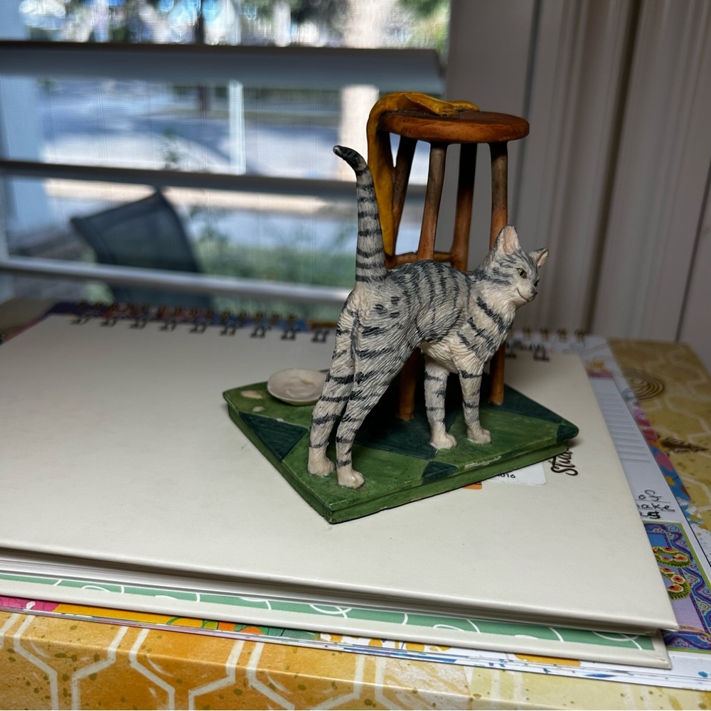 Cat Figurine with Stool - Picture 3 of 5